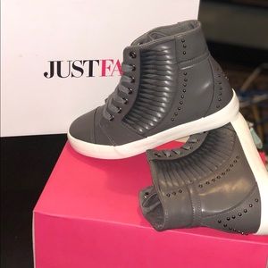 Just Fab Brand New shoes! Size 7